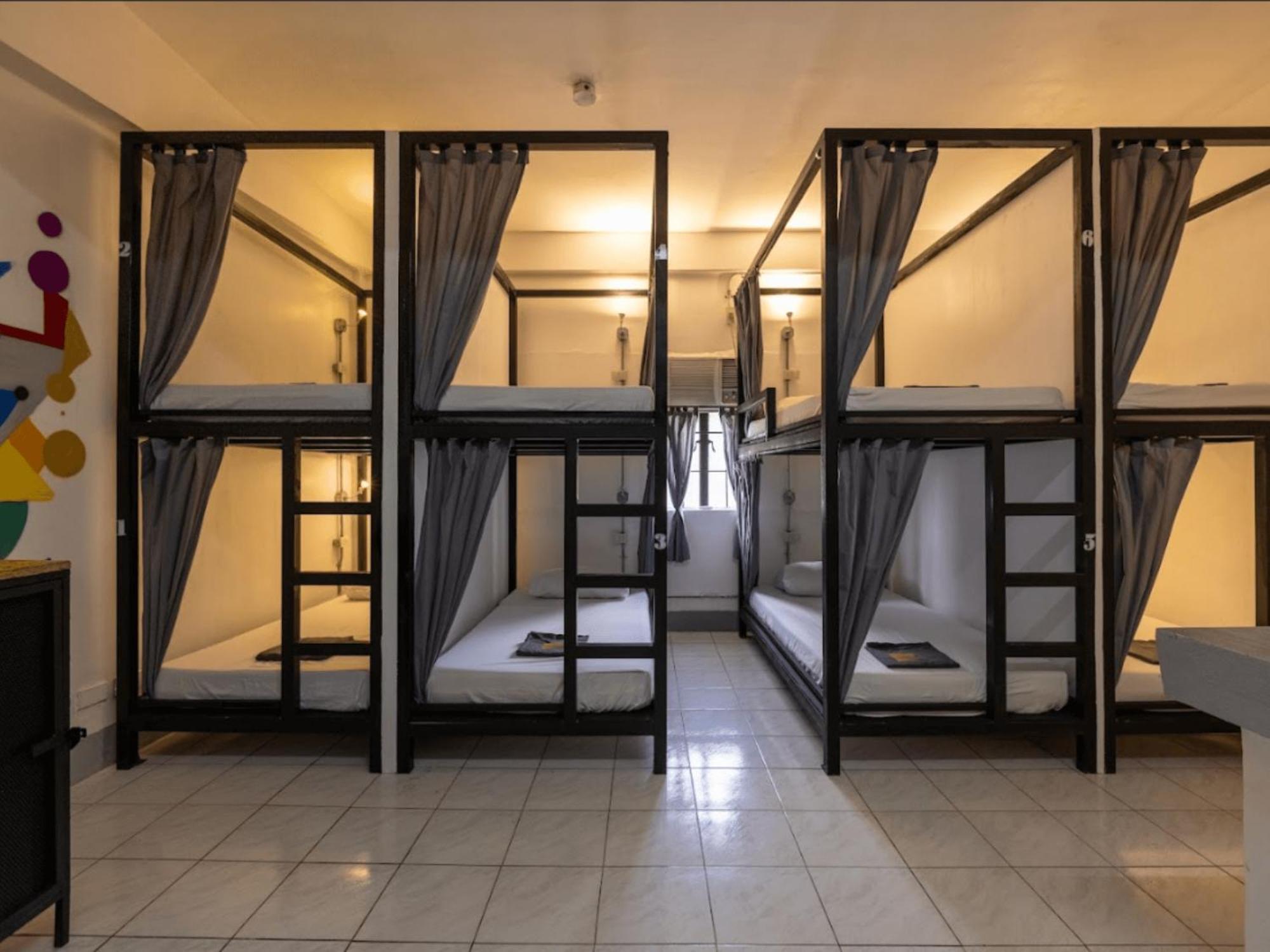 Mad Monkey Cebu City Bagian luar foto